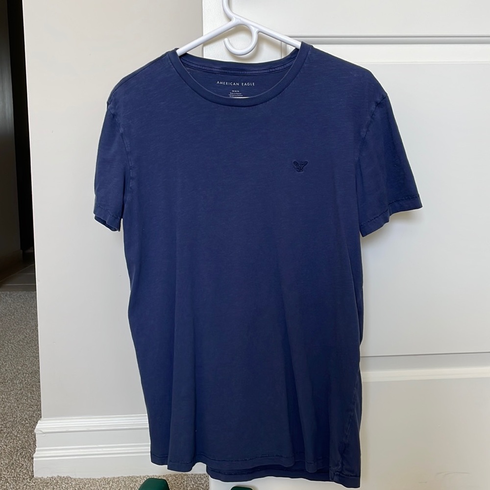 American Eagle tee